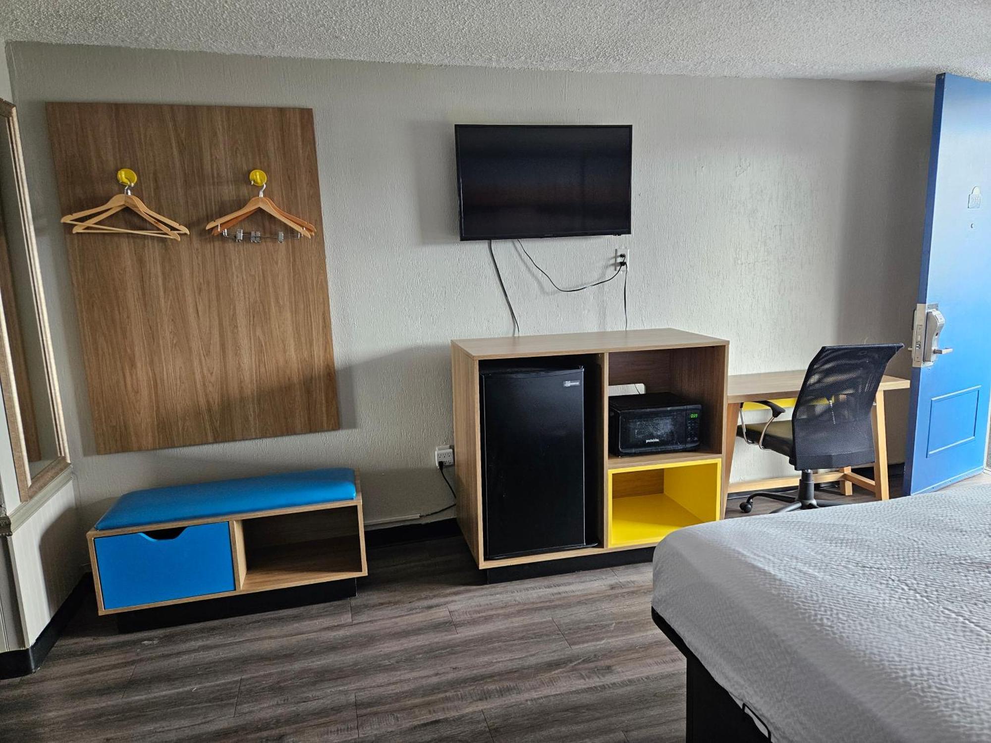 Days Inn By Wyndham Washington Dış mekan fotoğraf